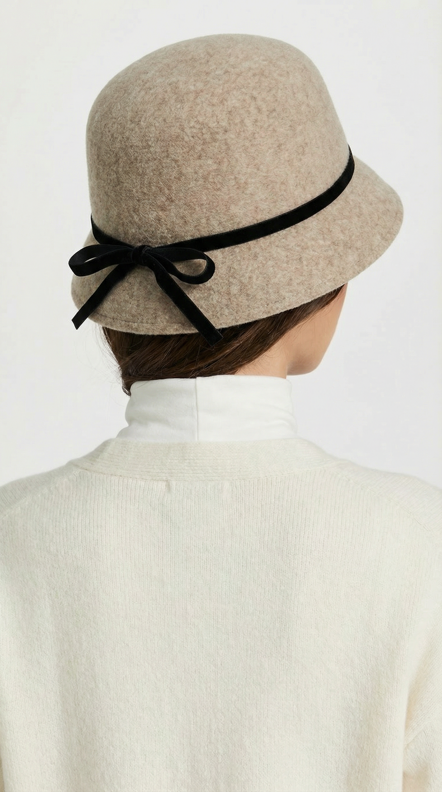 Tavo - Woolen Hat with Luxury Velvet Bow