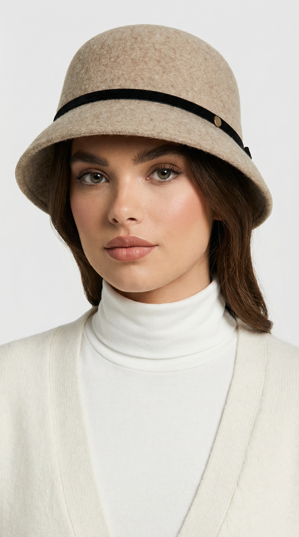 Tavo - Woolen Hat with Luxury Velvet Bow